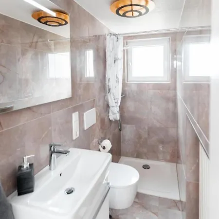 Zur Falkenlay Apartment *